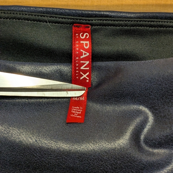 SPANX Faux Leather 7/8 Leggings Women Med Navy Cool Blue Track Stripe Athleisure - Picture 9 of 11